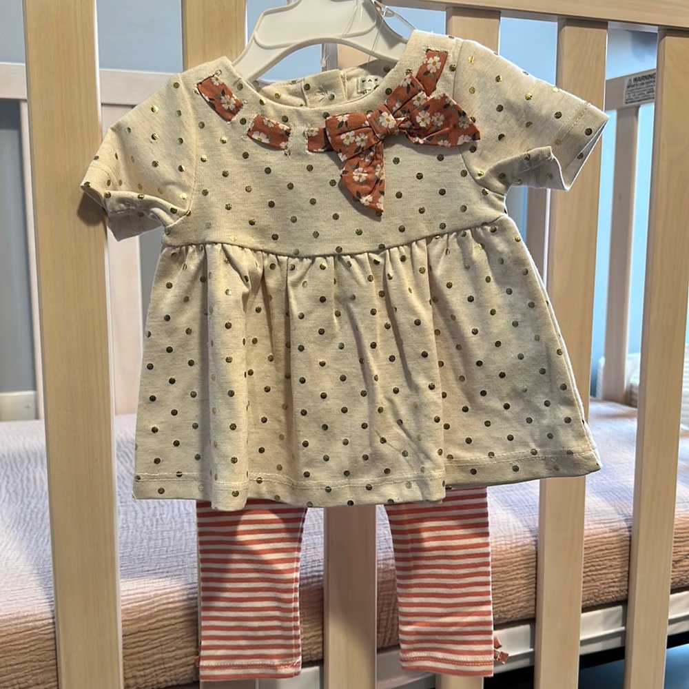 Short sleeve and pant set